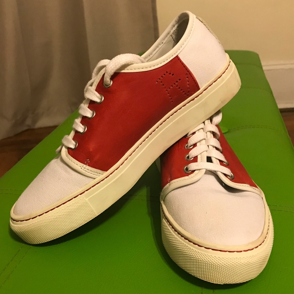 Low top designer sneakers